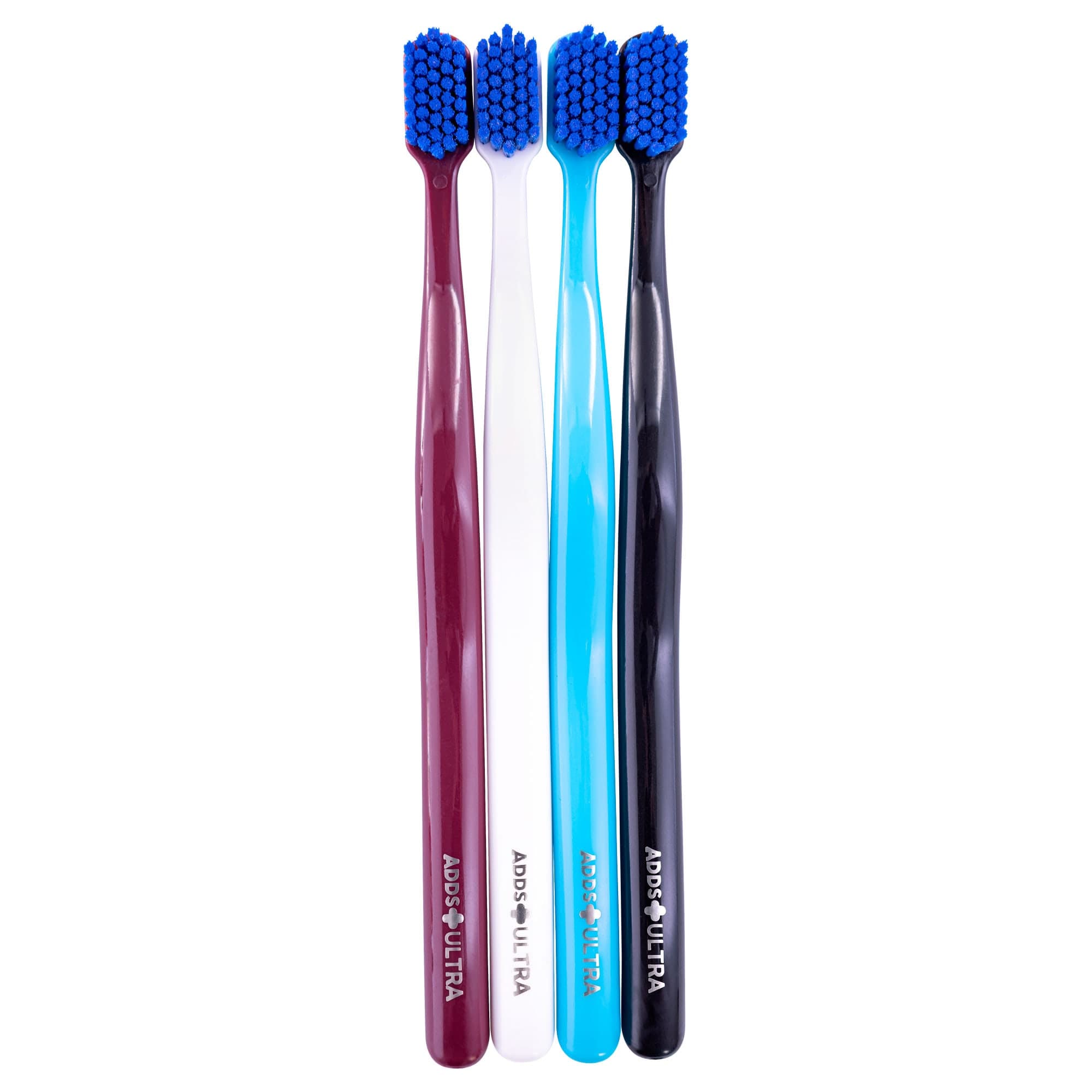 Quatro escovas ADDS Ultra de pé lado a lado, bordô, branca, azul e preta, com ADDS ULTRA gravado no cabo